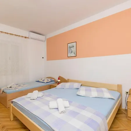 Apartments Mirko Lokva Rogoznica Buitenkant foto