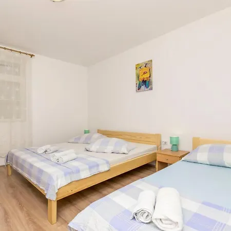 Apartments Mirko Lokva Rogoznica Buitenkant foto