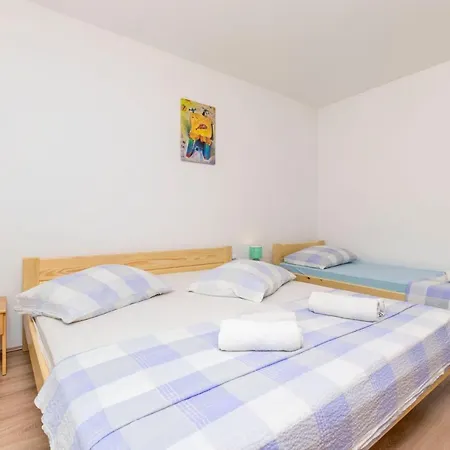 Apartments Mirko Lokva Rogoznica Buitenkant foto