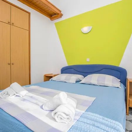 Apartments Mirko Lokva Rogoznica Buitenkant foto