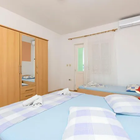Apartments Mirko Lokva Rogoznica Buitenkant foto
